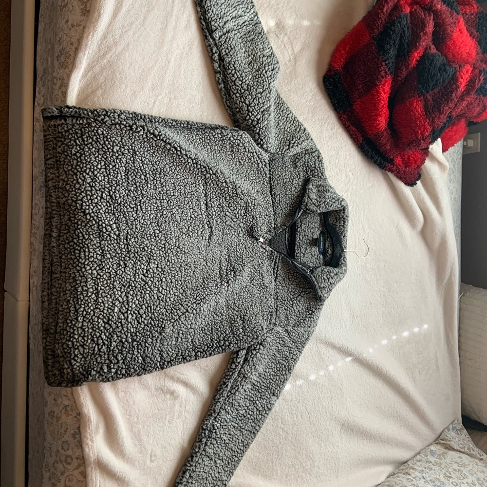 Sheep pullover